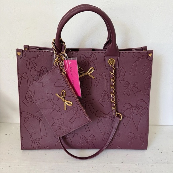 Betsey Johnson XOKIARA2 large cherry/burgundy tote - Picture 2 of 12